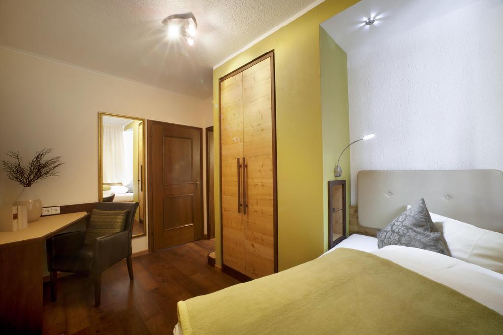 שיידג Hotel Bergblick מראה חיצוני תמונה