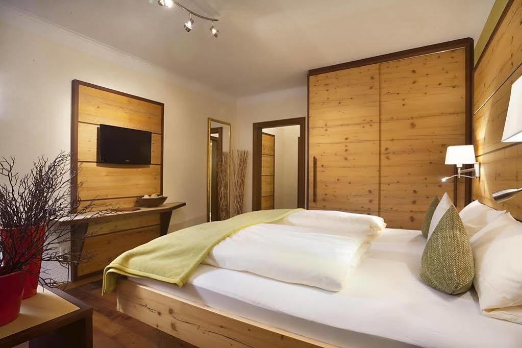 שיידג Hotel Bergblick מראה חיצוני תמונה